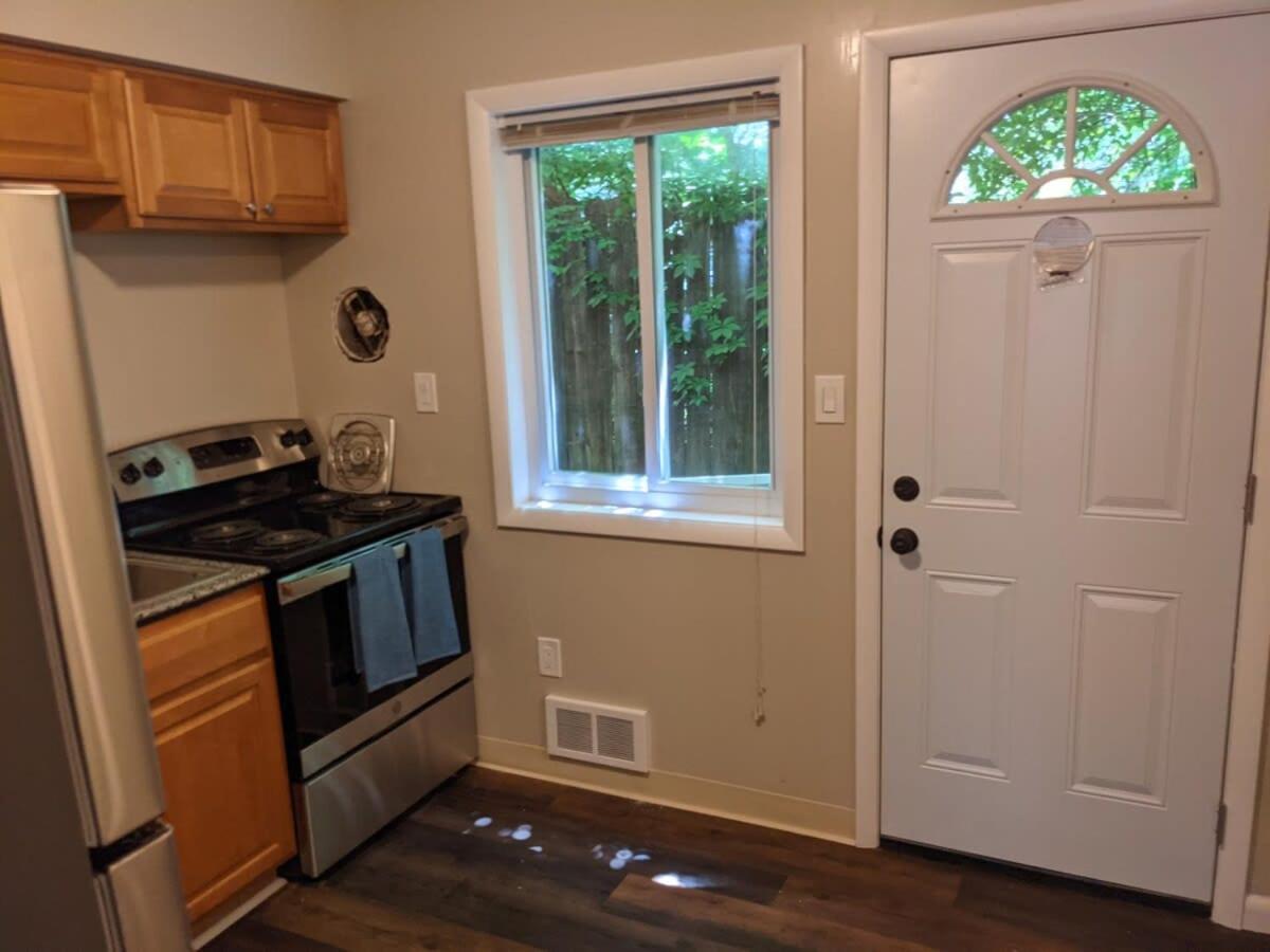 Carter #5 Two Bedroom Unit Near Xavier Downtown Apartment