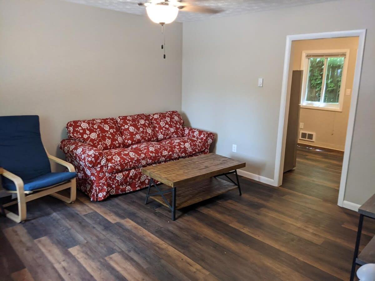 Carter #5 Two Bedroom Unit Near Xavier Downtown Cincinnati